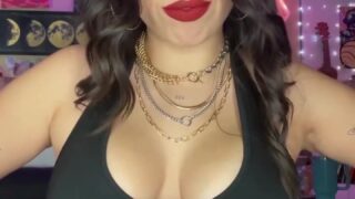 Juliet8u Onlyfans nude showing off her big breasts!!!